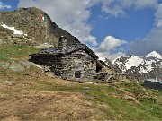 84 Baita Laghetti (1963 m) accanto e poco sotto il Rif. Balicco